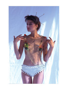 Elie en nymphe aquatique prise de vue en studio " Enorme tube TOI, MON TOIT "1986.